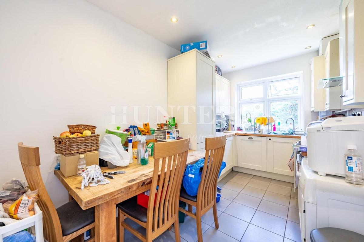 3 bedroom house for rent Netherlands Road, London, EN5 1BW UniHomes