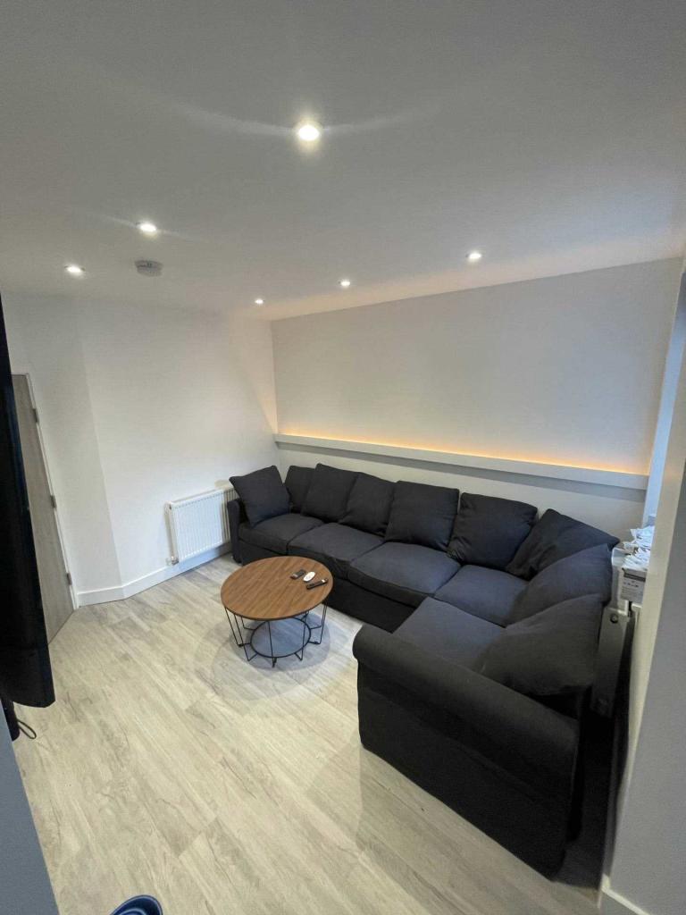 6 bedroom house for rent WESTBOURNE ROAD, Manchester, M14 6YN UniHomes