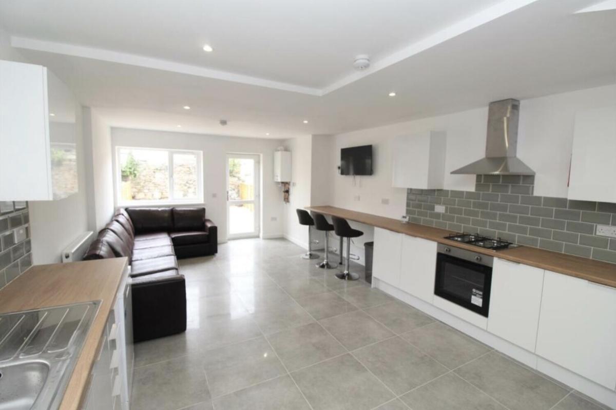 7 bedroom house on Darran Street, Cathays, Cardiff