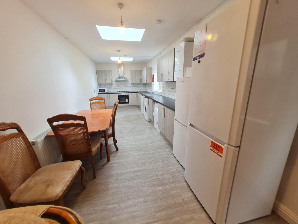 6 bedroom house for rent Cawdor Road, Manchester, M14 6LR UniHomes