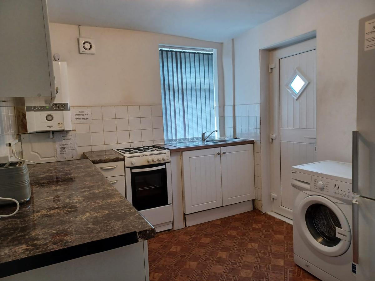 3 bedroom house for rent Westbourne Road, Manchester, M14 6YN UniHomes