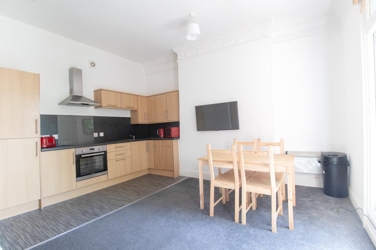 5 bedroom apartment for rent Otterburn Villas, Newcastle, NE2 3AR