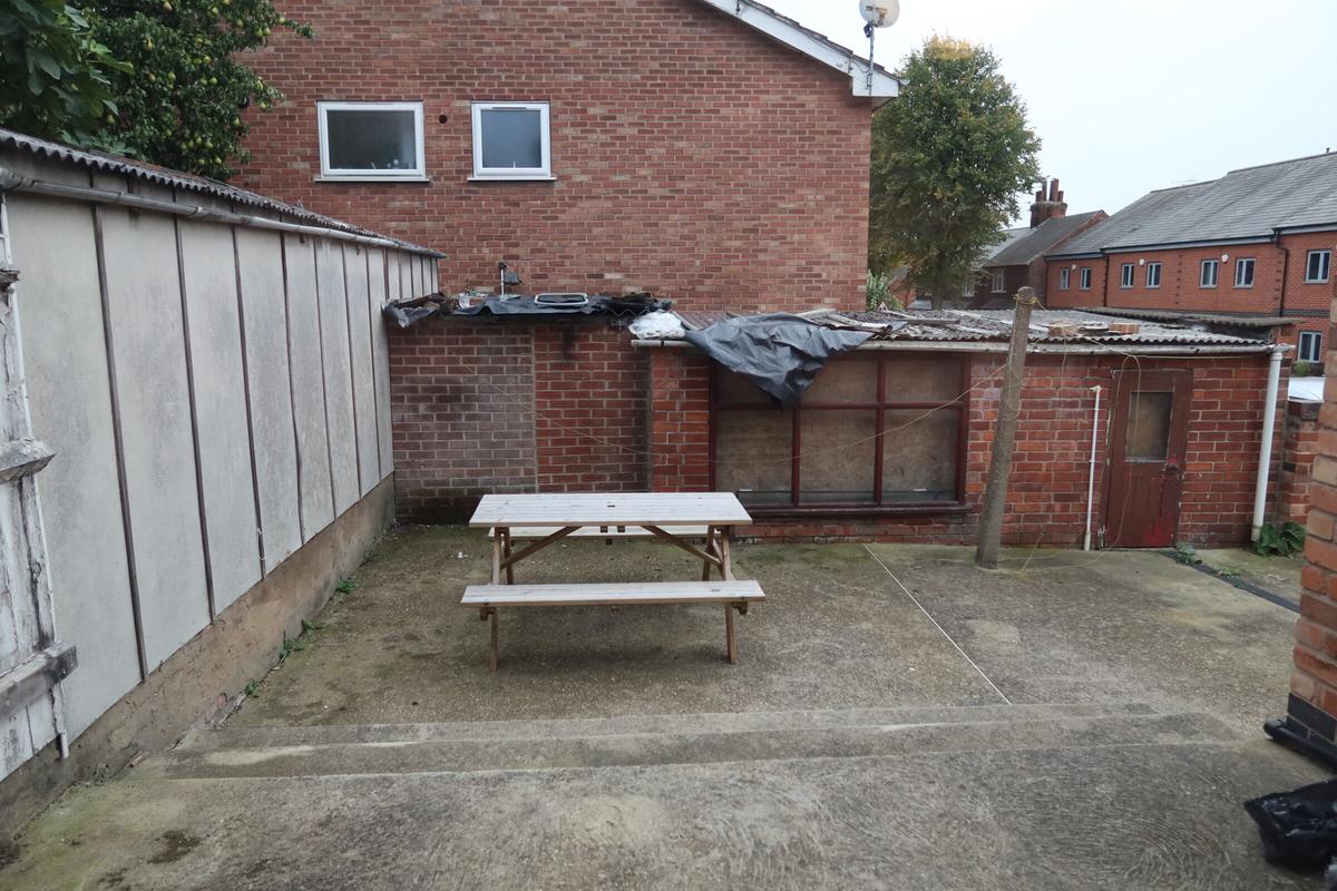 4 bedroom house for rent Allington Avenue, Nottingham, NG7 1JY UniHomes