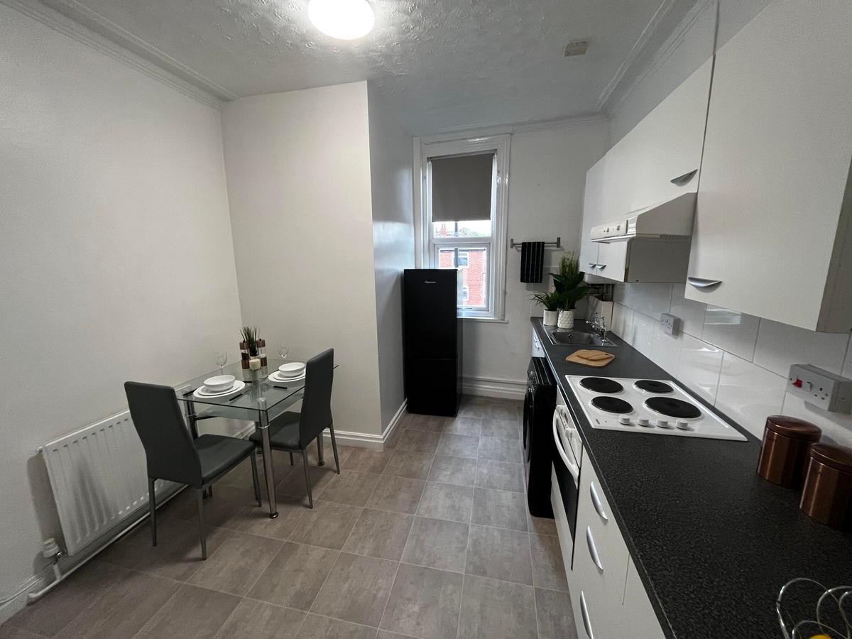 2 bedroom apartment for rent Cardigan Road, Leeds, LS6 1LU UniHomes