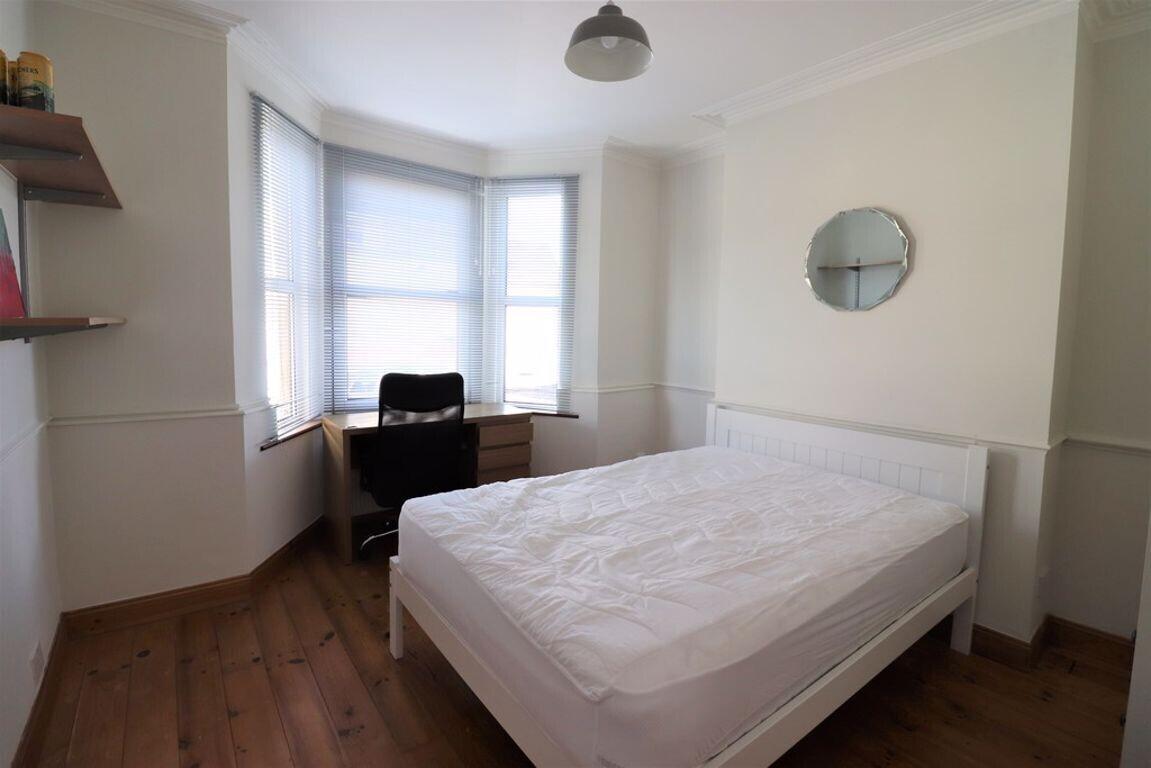 4 bedroom house for rent Ringwood Road, Bath, BA2 3JL UniHomes