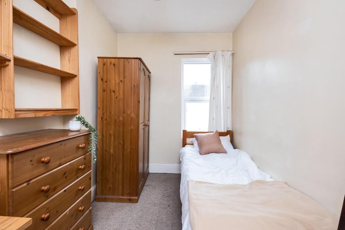 5 bedroom house for rent St. Peters Terrace, Bath, BA2 3BT UniHomes