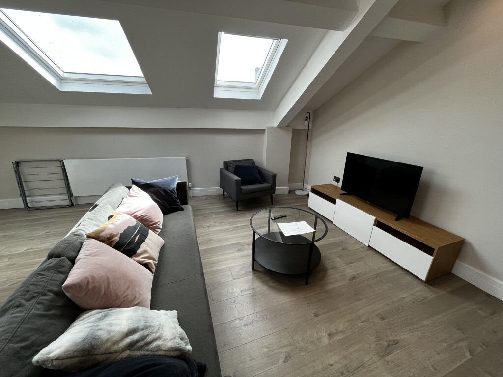 3 bedroom apartment on Rent Includes All Bills, City Centre, Exeter