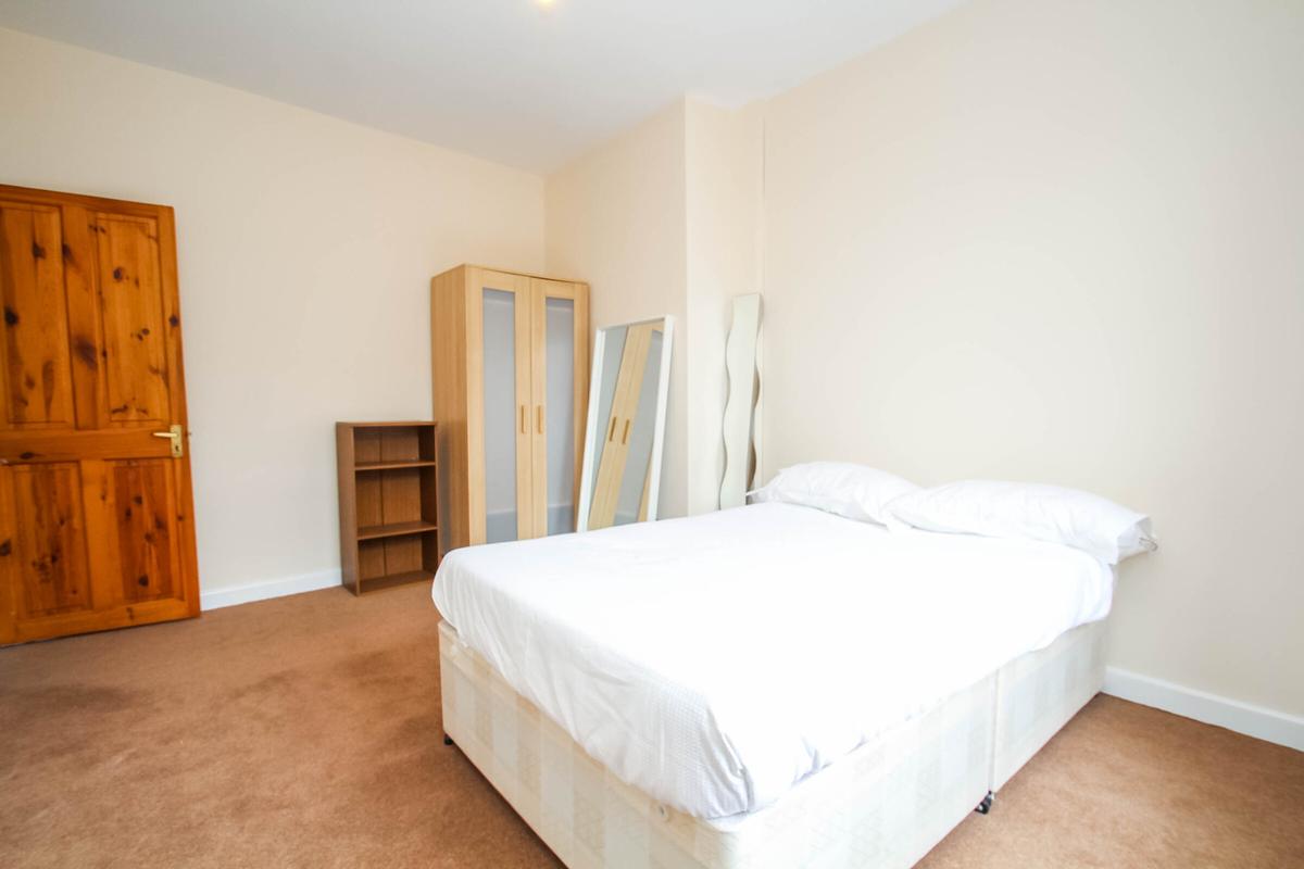 2 bedroom house for rent Hyde Park, Leeds, LS6 1RH UniHomes