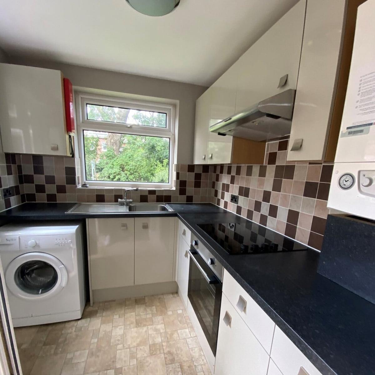 4 bedroom house for rent Lydgate Lane, Sheffield, S10 5FH UniHomes