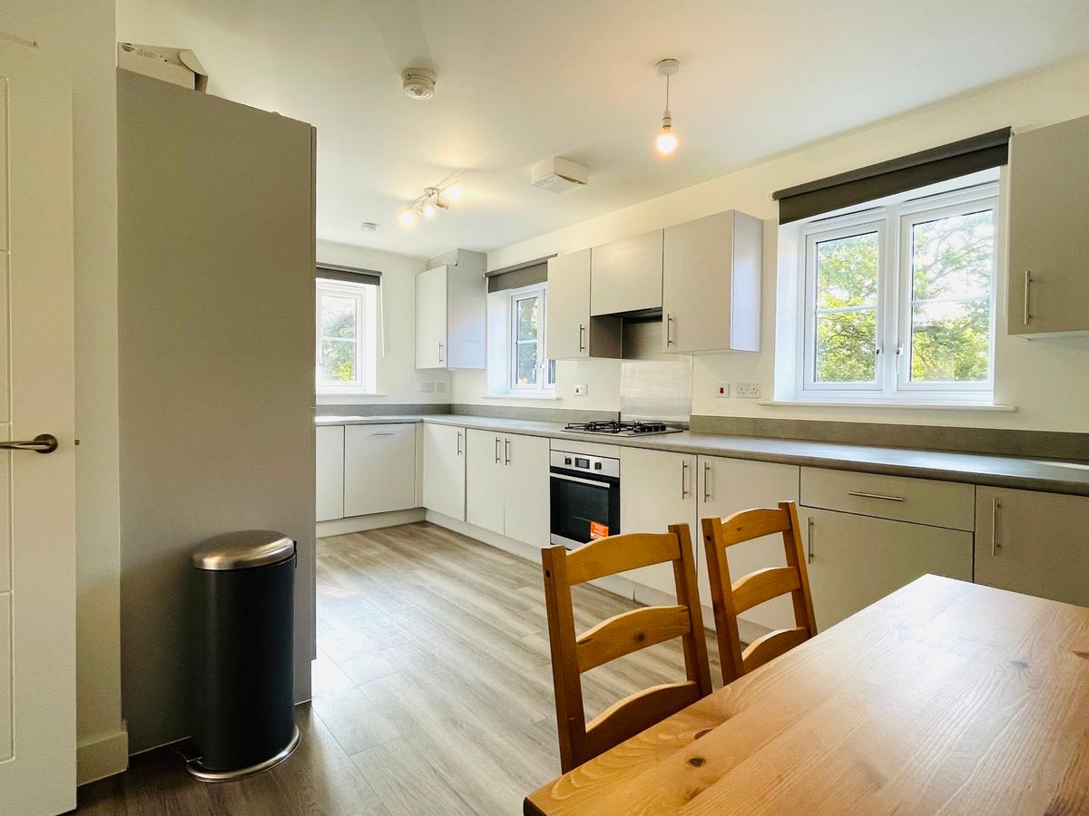 4 bedroom house for rent Shepherd Close Bristol, BS34 8BA | UniHomes