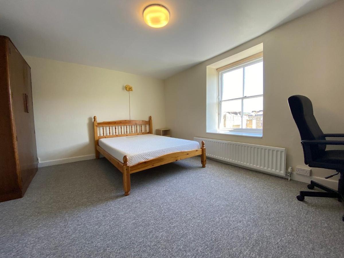 3 bedroom apartment for rent Johnstone Street, Bath, BA2 4DH UniHomes