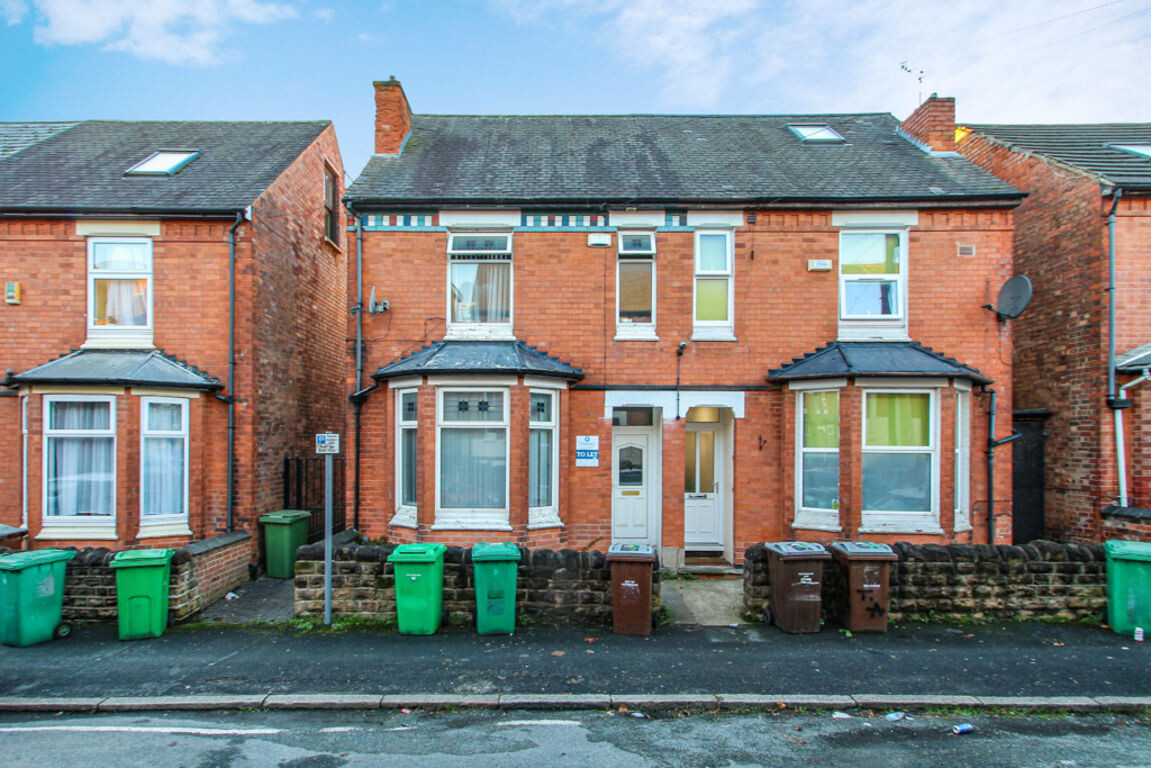 5 bedroom house for rent Teversal Avenue Nottingham, NG7 1PY | UniHomes