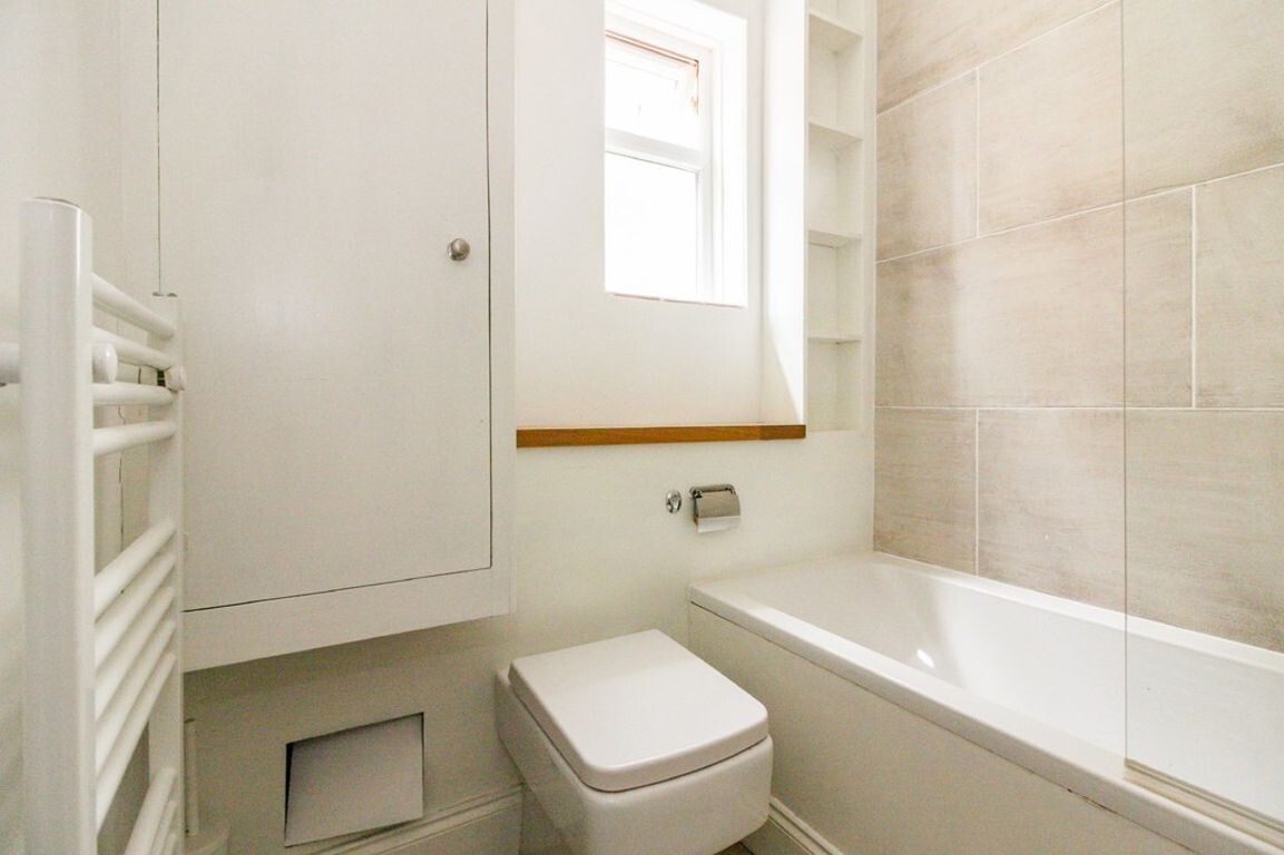 4 bedroom house for rent Barrow Road, Bath, BA2 2TD UniHomes