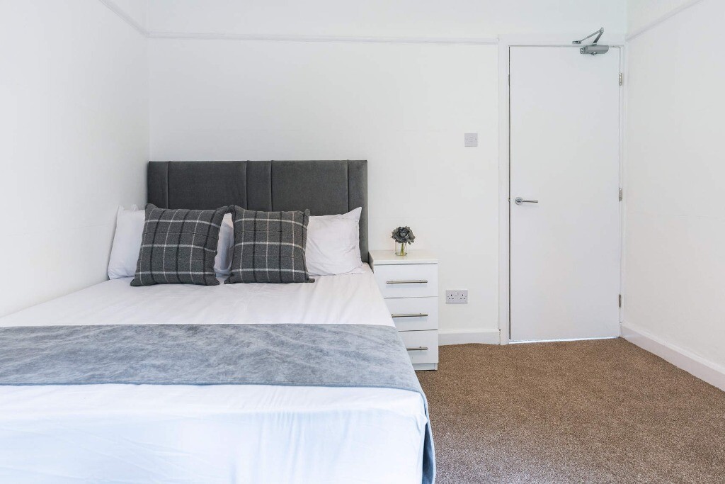 2 bedroom house for rent Colwyn Avenue Fallowfield, Manchester, M14 6QN