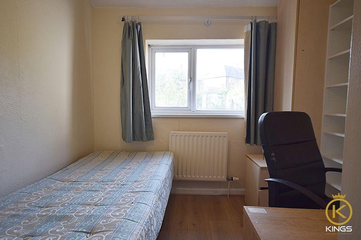 3 bedroom house for rent Southway, Surrey, GU2 8DL UniHomes
