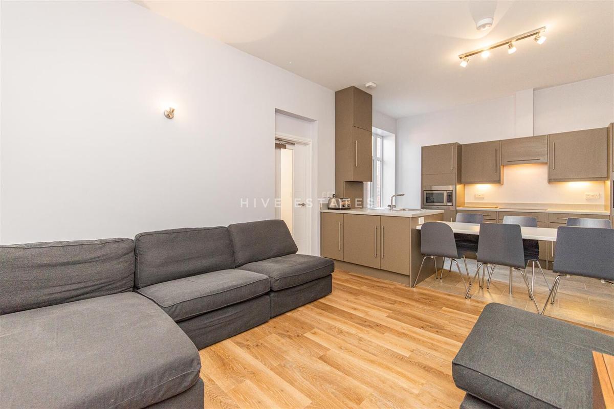 6 bedroom house for rent Kelvin Grove, Newcastle, NE2 1RL UniHomes