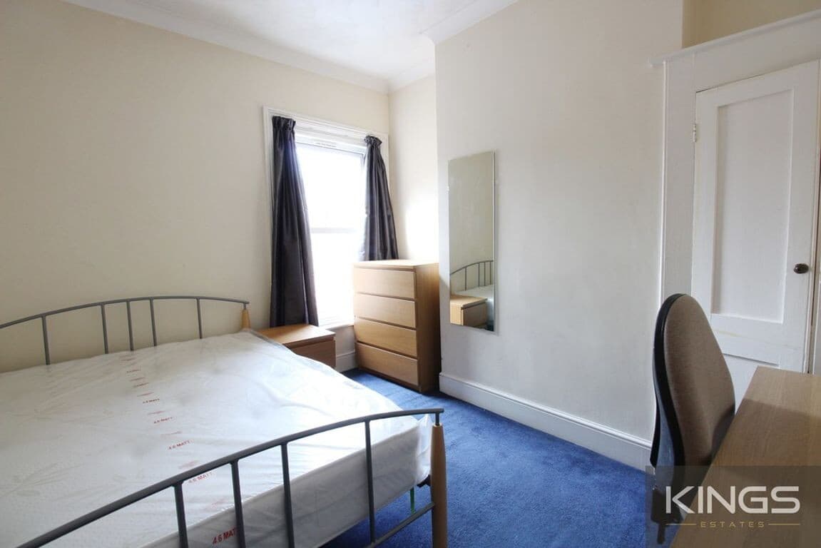 5 bedroom house for rent Tennyson Road, Southampton, SO17 2GX UniHomes