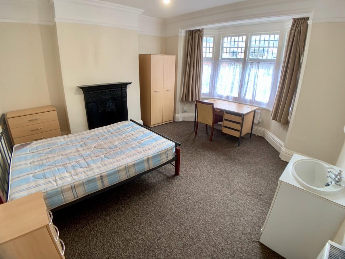 7 bedroom house for rent Albert Road, Leicester, LE2 2AA UniHomes