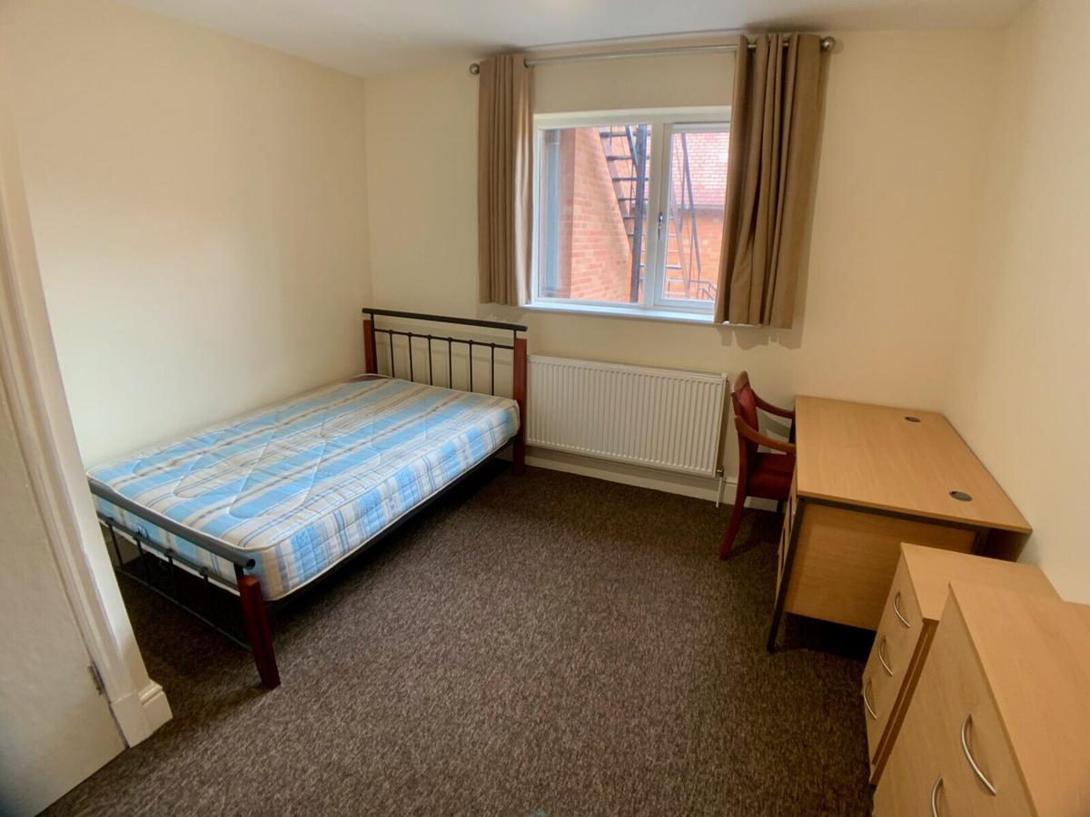 7 bedroom house for rent Albert Road, Leicester, LE2 2AA UniHomes