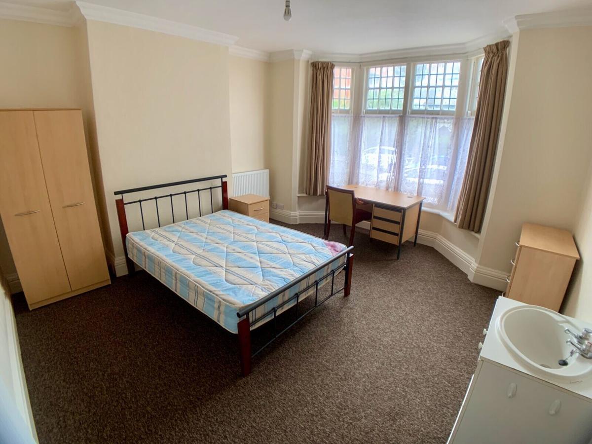 7 bedroom house for rent Albert Road, Leicester, LE2 2AA UniHomes