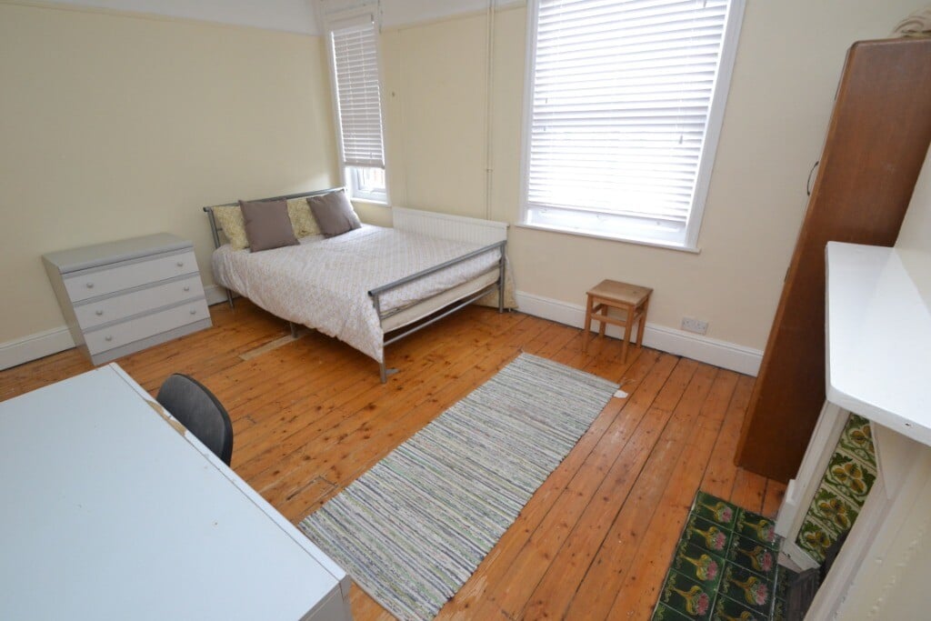 4 bedroom house for rent Dunlop Avenue, Nottingham, NG7 2BW UniHomes