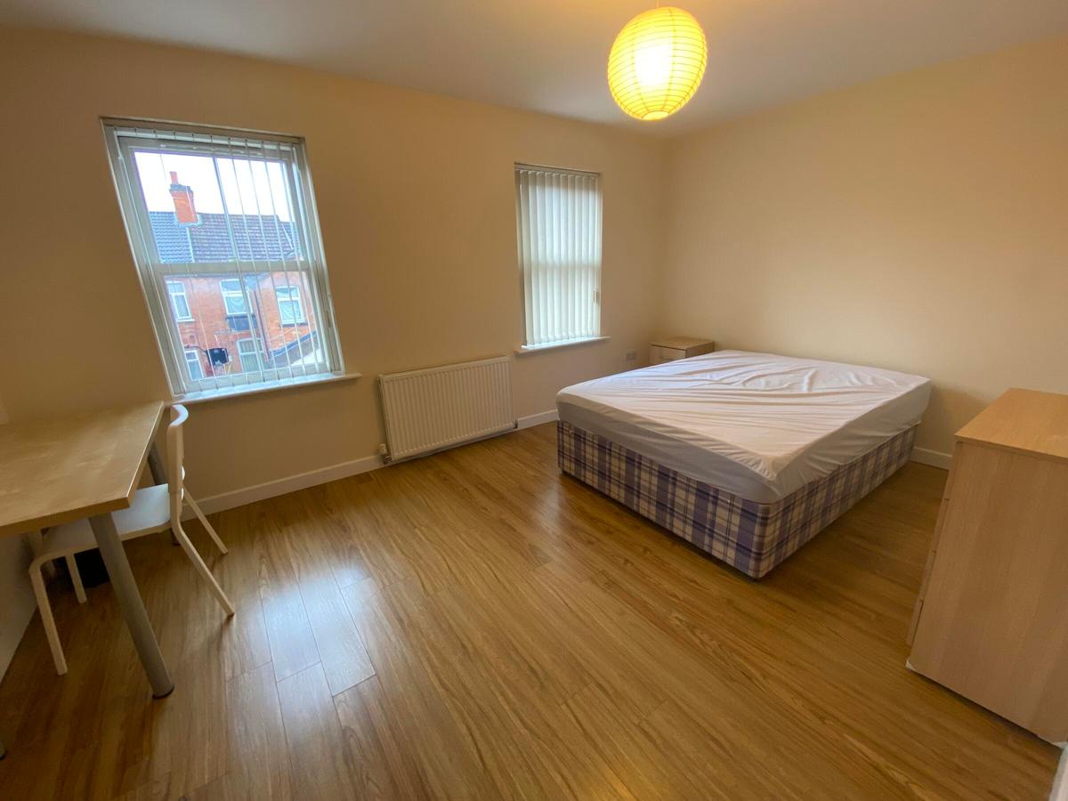 4 bedroom house for rent Eastleigh Road Leicester, LE3 0DB UniHomes