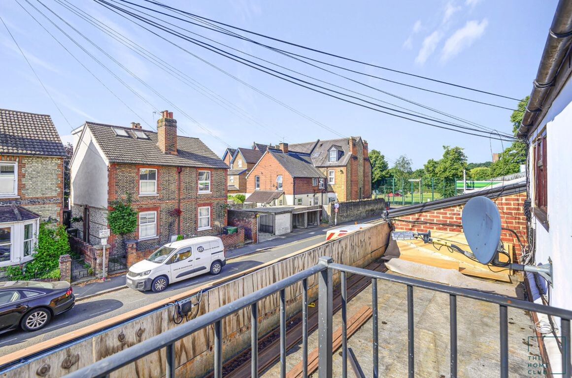 4 bedroom apartment for rent Markenfield Road, Surrey, GU1 4PD UniHomes