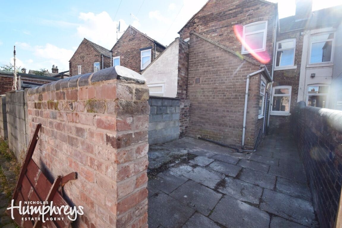 4 bedroom house for rent Leek Road, StokeonTrent, ST4 2BP UniHomes