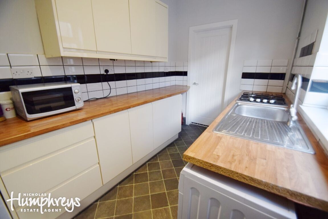 4 bedroom house for rent Leek Road, StokeonTrent, ST4 2BP UniHomes