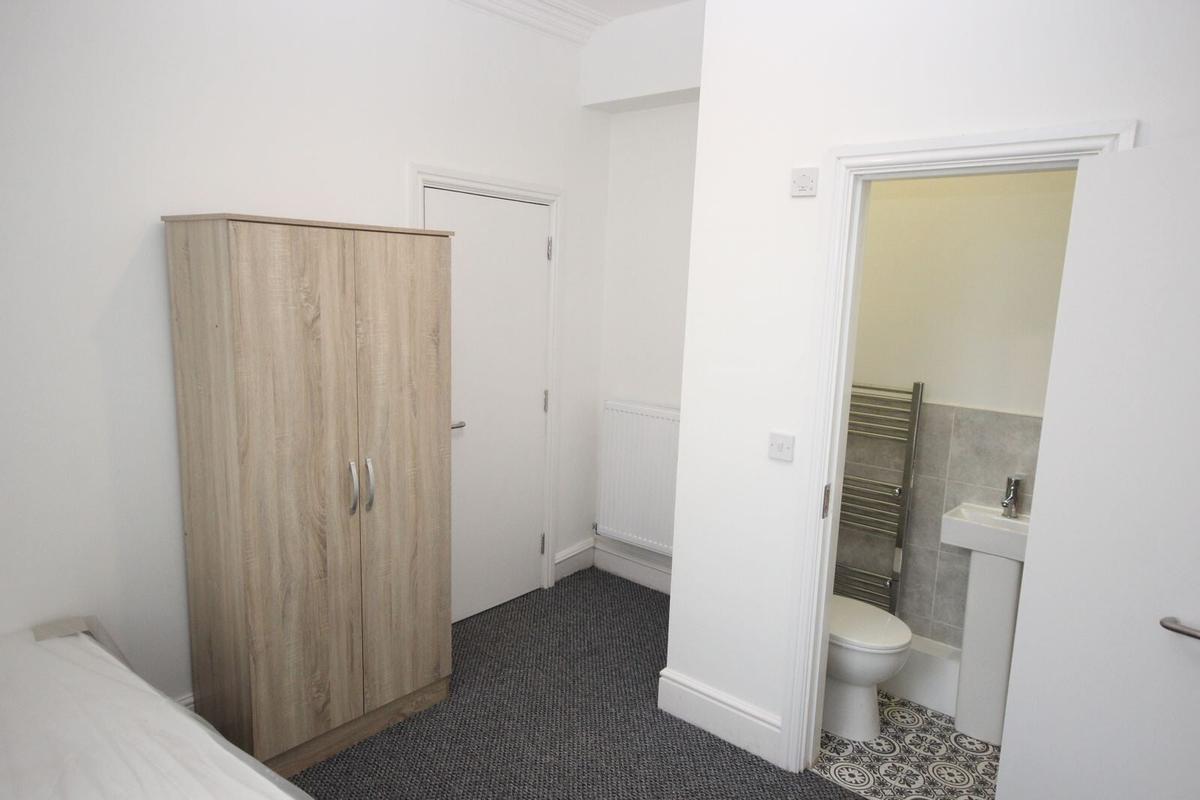 4 bedroom house for rent Shelton Old Road, StokeonTrent, ST4 7RX