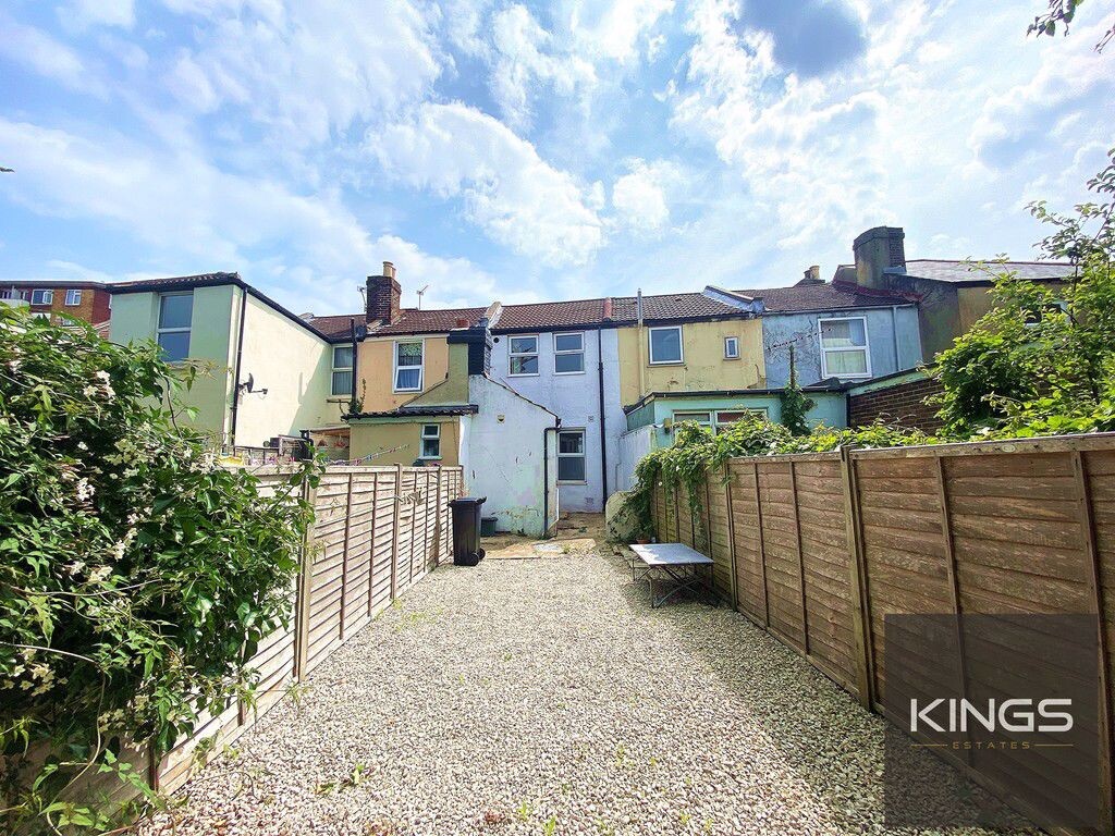 2 bedroom house for rent Fawcett Road, Portsmouth, PO4 0DW UniHomes