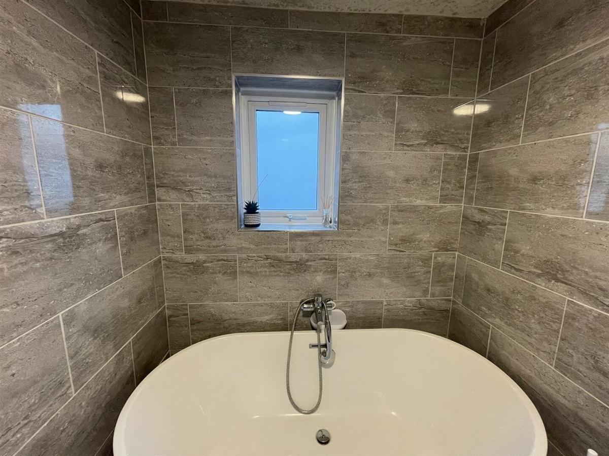 3 bedroom apartment for rent St. Marks Street, Brighton, BN2 5JH UniHomes