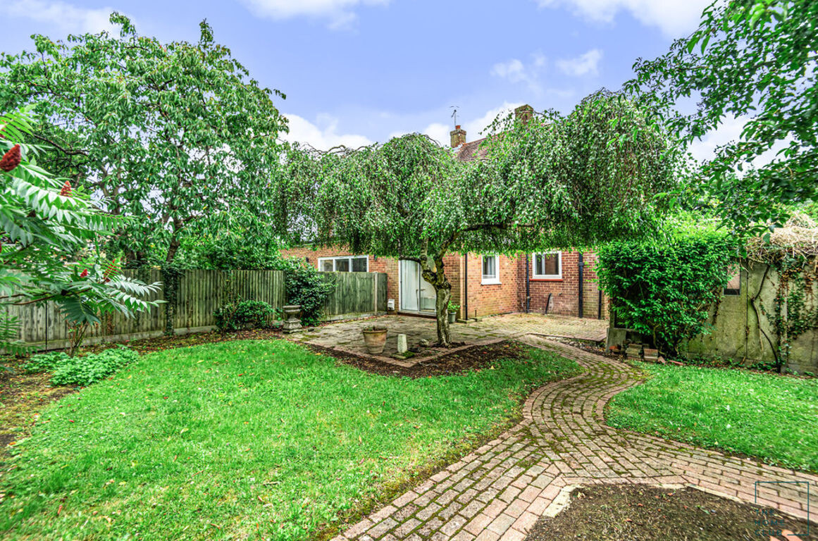 6 bedroom house for rent St. Johns Close, Surrey, GU2 7UJ UniHomes