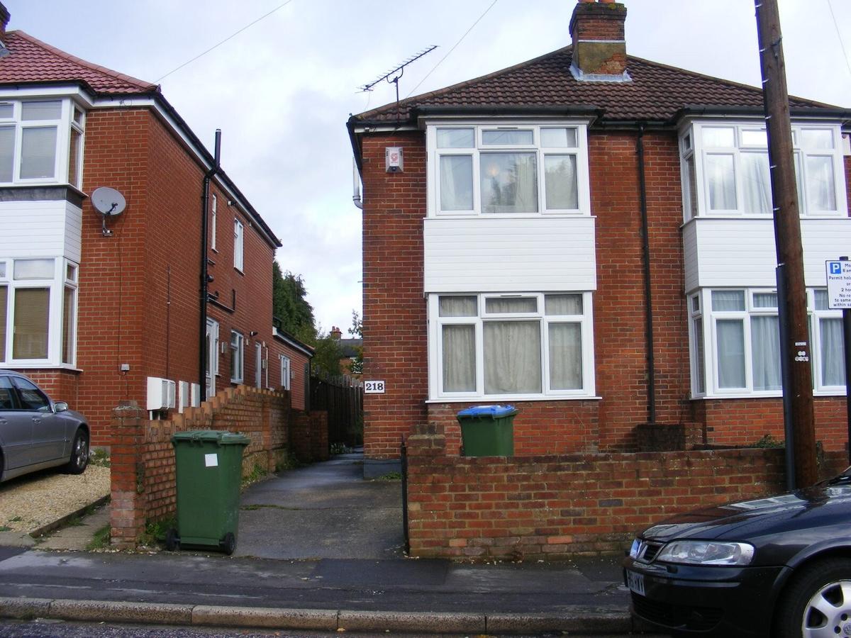 5 bedroom house for rent Broadlands Road, Southampton, SO17 3AS UniHomes