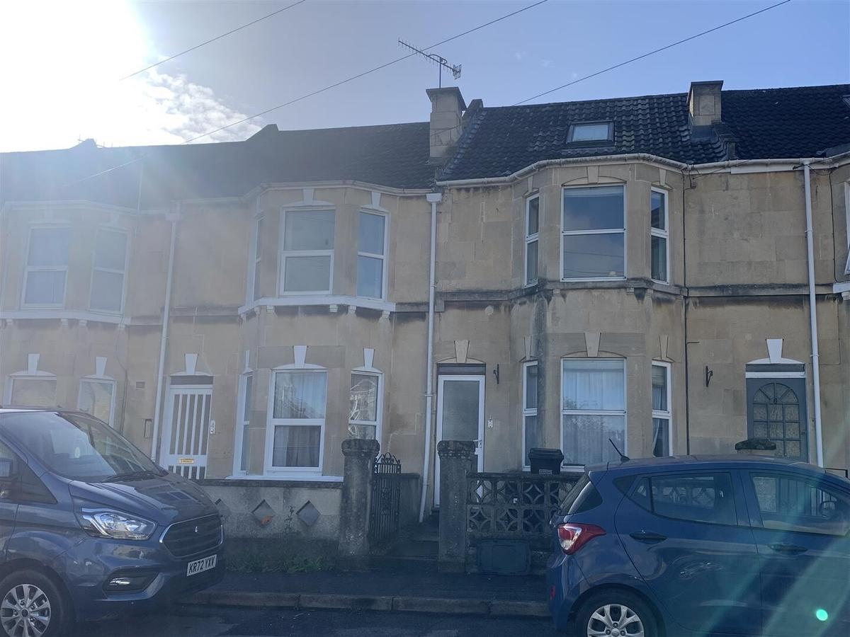 4 bedroom house for rent Belvoir Road, Bath, BA2 3PS UniHomes