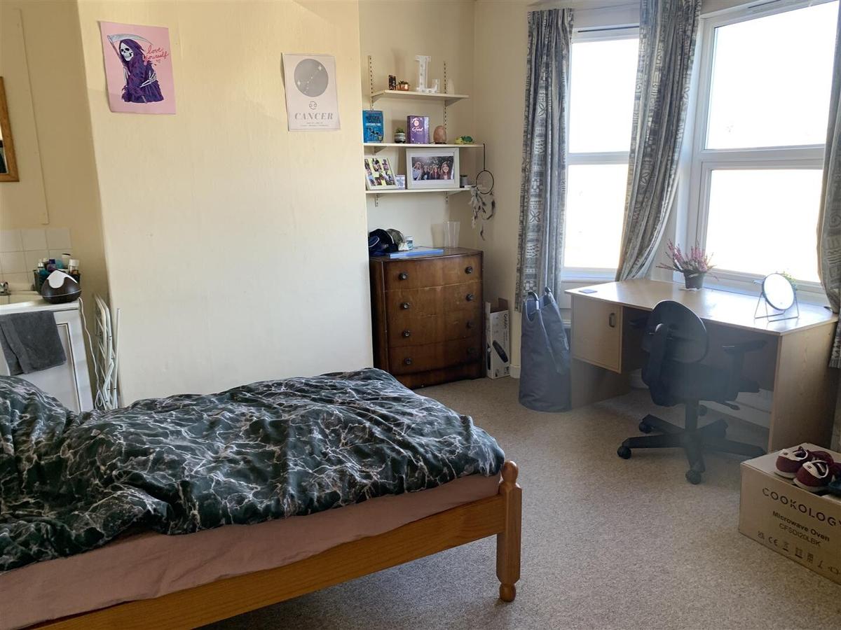 4 bedroom house for rent Belvoir Road, Bath, BA2 3PS UniHomes