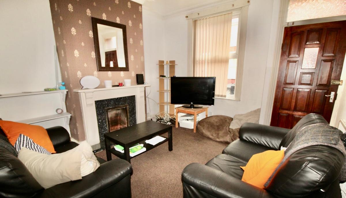 4 bedroom house for rent Welton Place, Leeds, LS6 1EW UniHomes