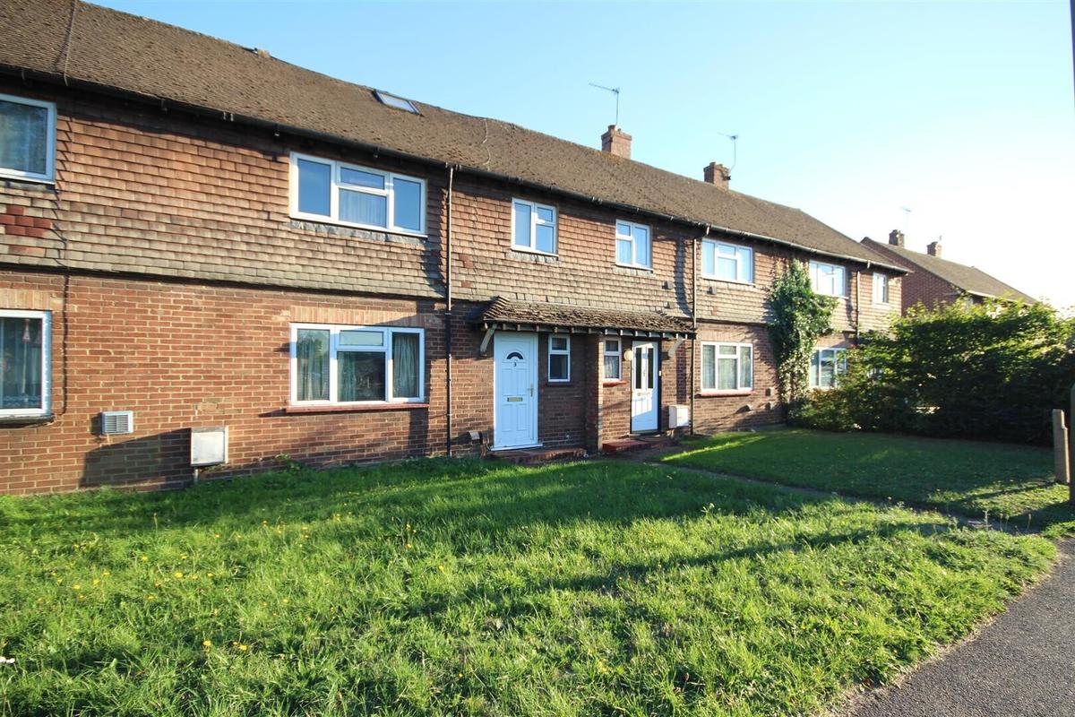 4 bedroom house for rent Stoughton Road, Surrey, GU1 1LL UniHomes