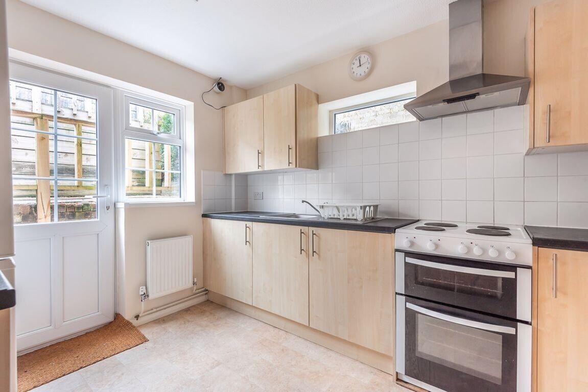 5 bedroom house for rent Lynwood, Surrey, GU2 7NY UniHomes