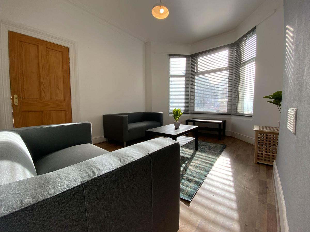 4 bedroom house for rent Whitchurch Road, Cardiff, CF14 3LW UniHomes