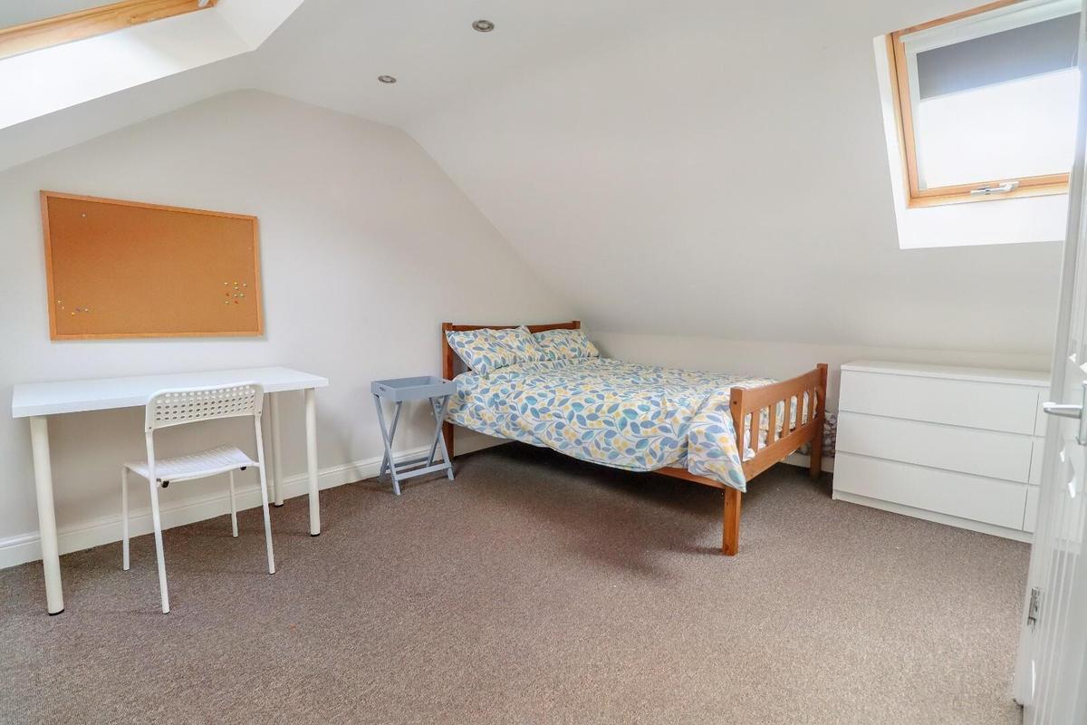 5 bedroom house for rent Kensington Gardens, Bath, BA1 6LH UniHomes