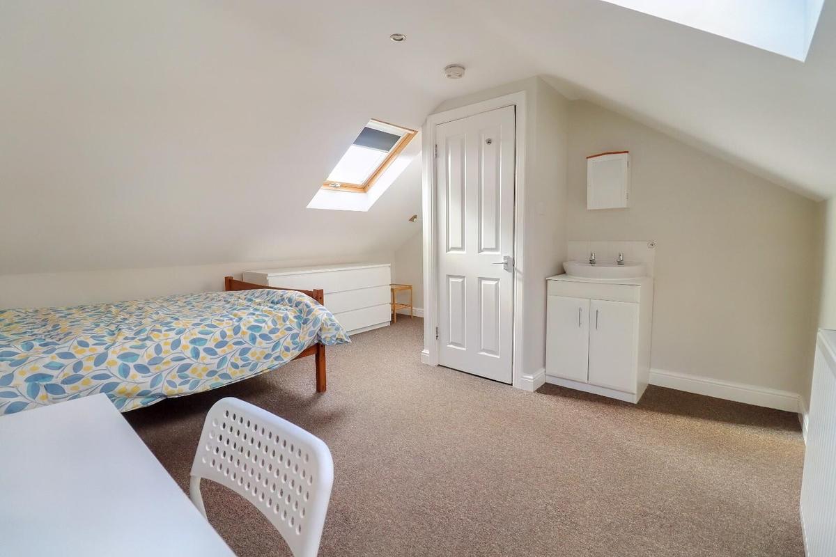 5 bedroom house for rent Kensington Gardens, Bath, BA1 6LH UniHomes