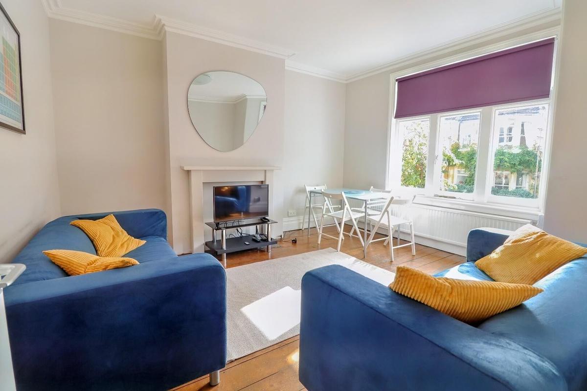 5 bedroom house for rent Kensington Gardens, Bath, BA1 6LH UniHomes