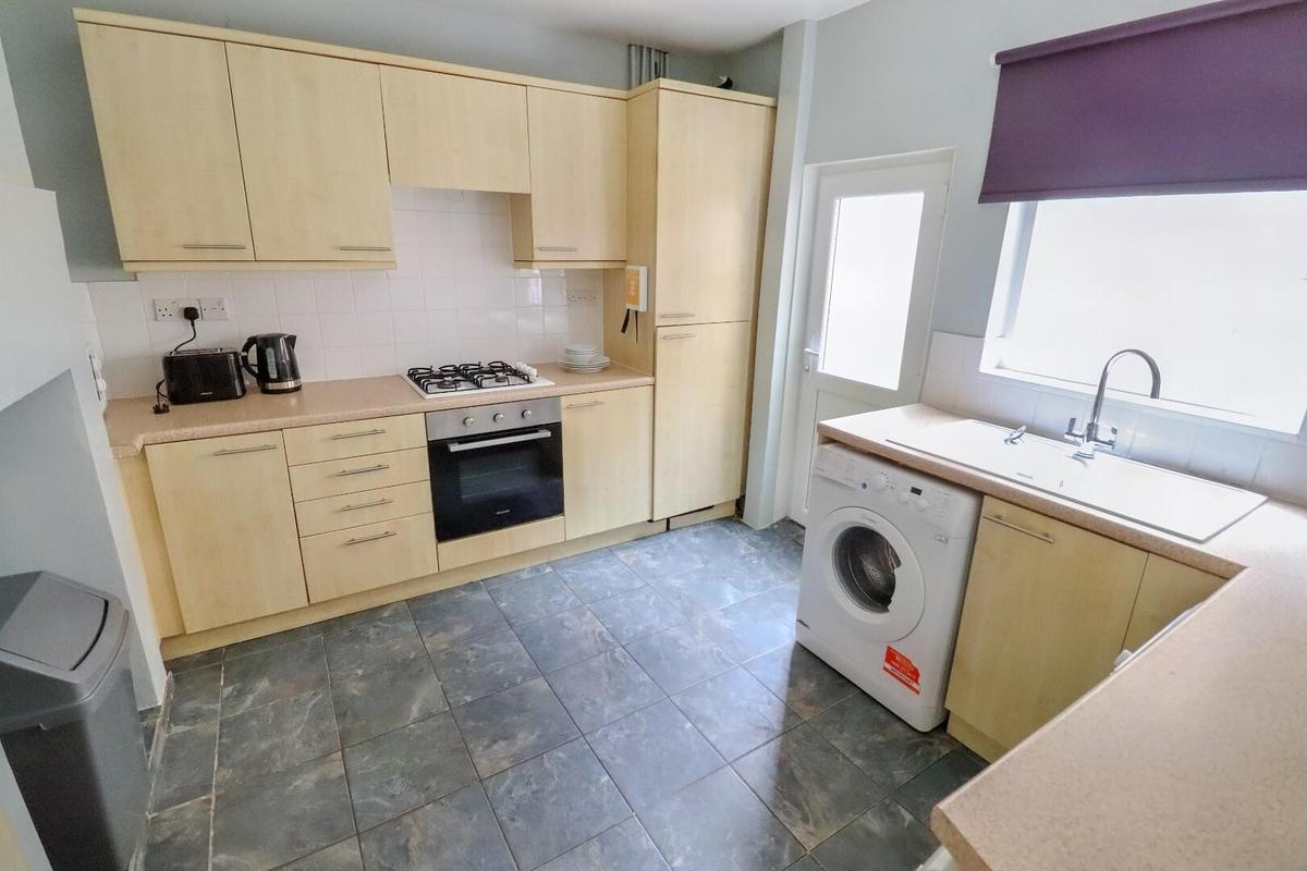 5 bedroom house for rent Kensington Gardens, Bath, BA1 6LH UniHomes