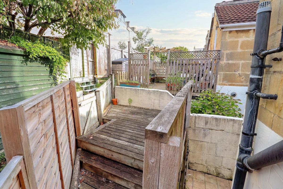 5 bedroom house for rent Kensington Gardens, Bath, BA1 6LH UniHomes