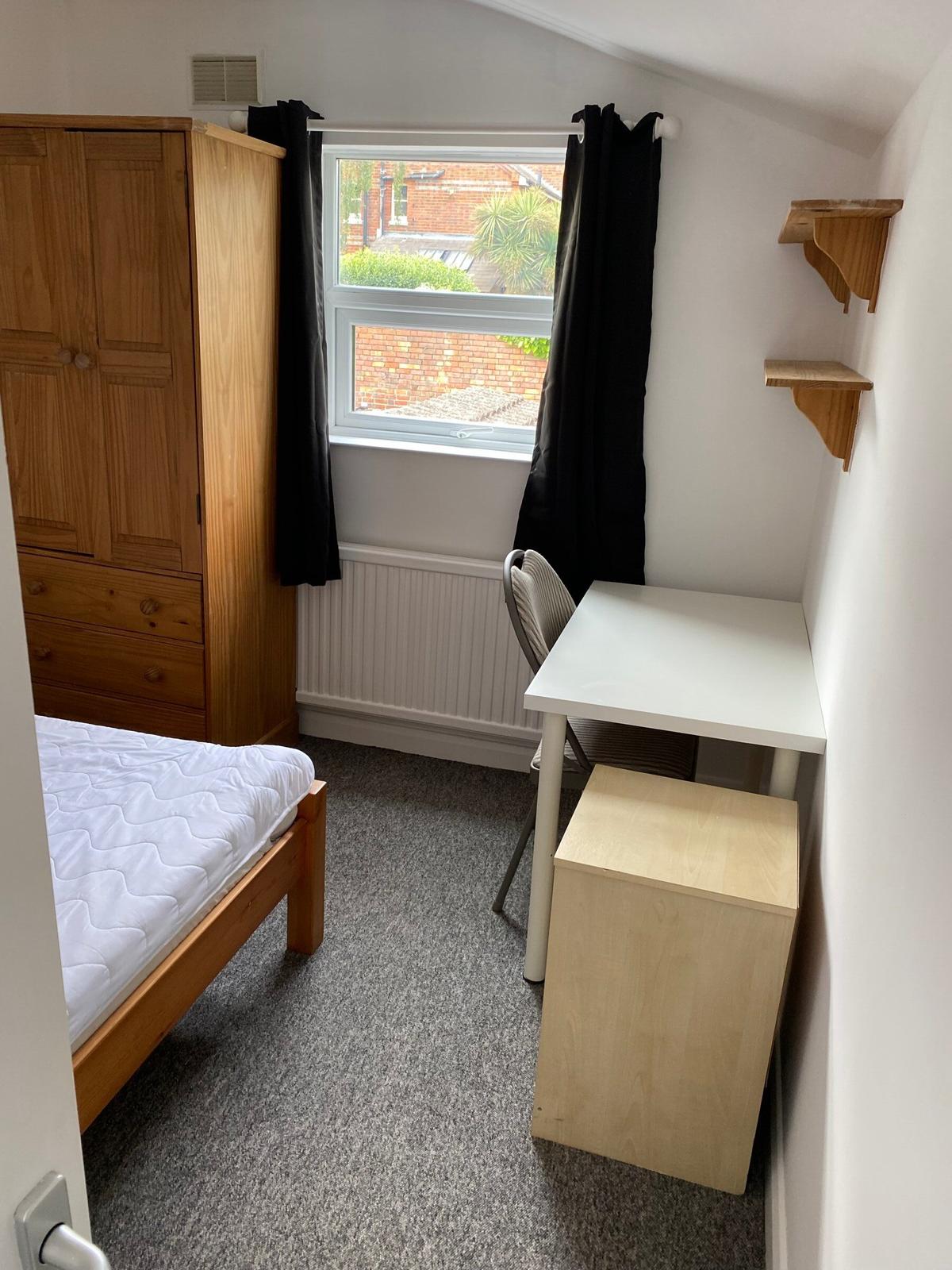 5 bedroom house for rent Donnington Gardens, Reading, RG1 5LZ UniHomes