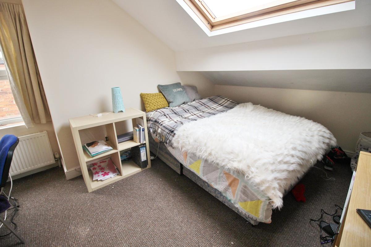 6 bedroom house for rent Derwentwater Terrace, Leeds, LS6 3JL UniHomes