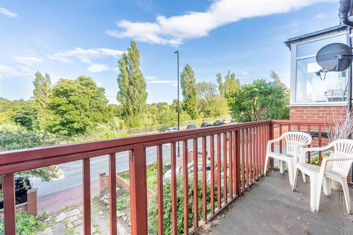 4 bedroom house for rent Keyes Gardens, Newcastle, NE2 3QX UniHomes