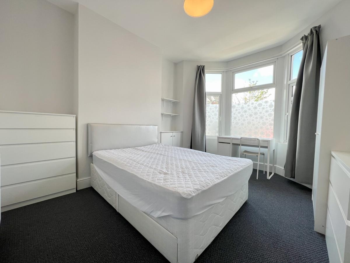 5 bedroom house for rent Pentyrch Street, Cardiff, CF24 4JX UniHomes