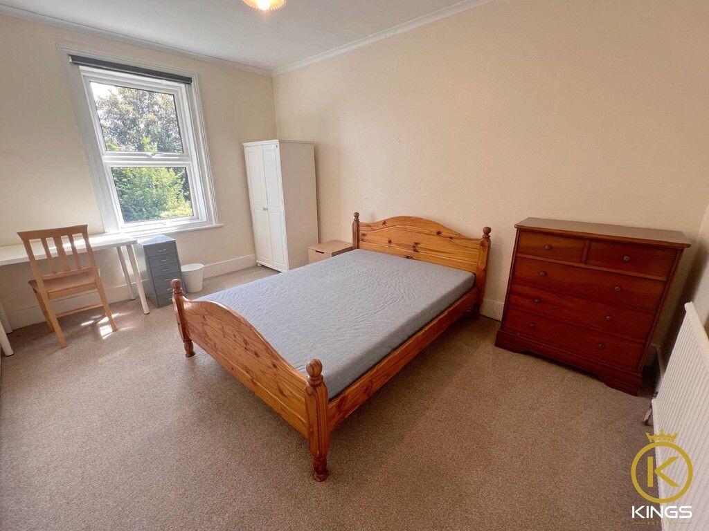 5 bedroom house for rent Parkhurst Road, Surrey, GU2 8AP UniHomes